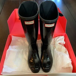 HUNTER GLOSSY RAINBOOTS